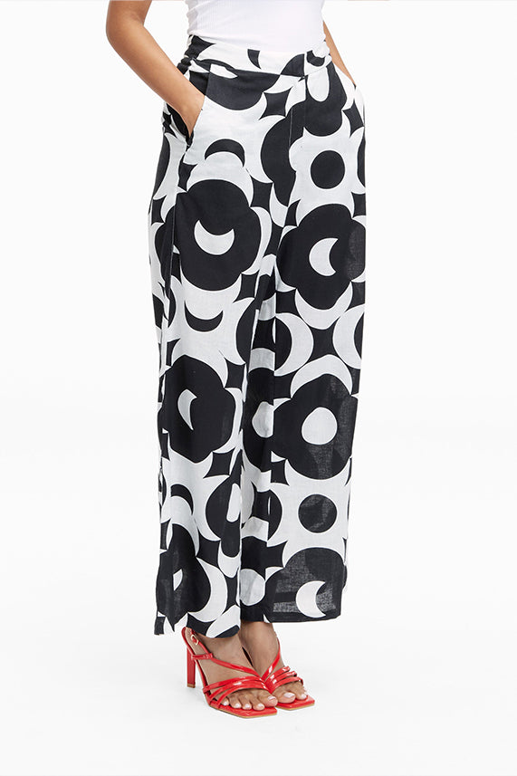 #color_moonglow-black