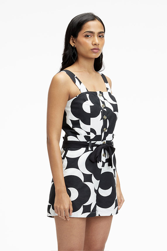 #color_moonglow-black