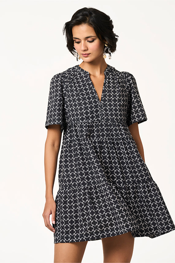 #color_black-white-monogram