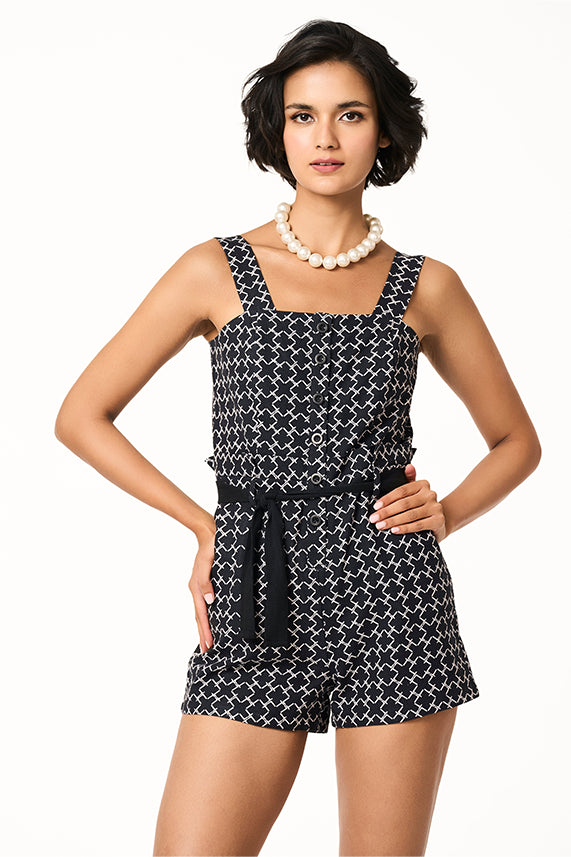 #color_black-white-monogram