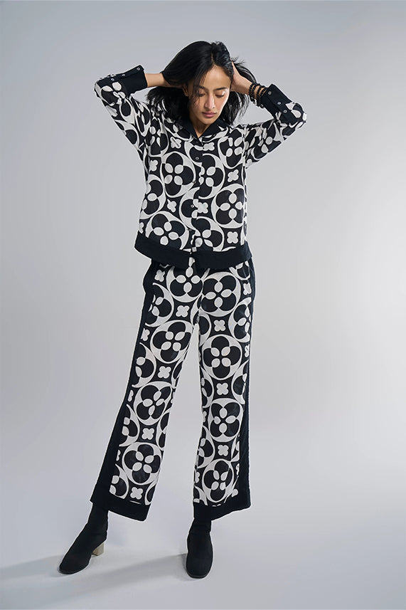 Jolo (Khadi) Crescent Bloom Black XS
