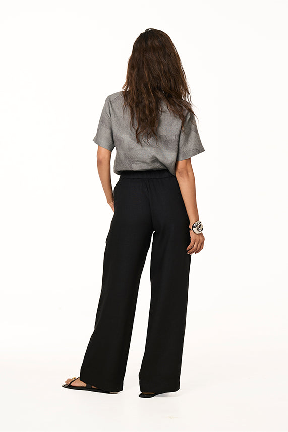 Dara Linen