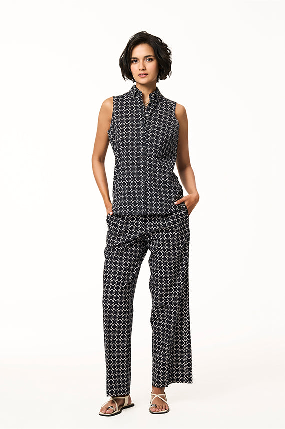 #color_black-white-monogram